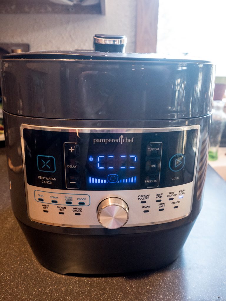 Let’s Talk Pressure……….electric pressure cookers to be exact! Piks